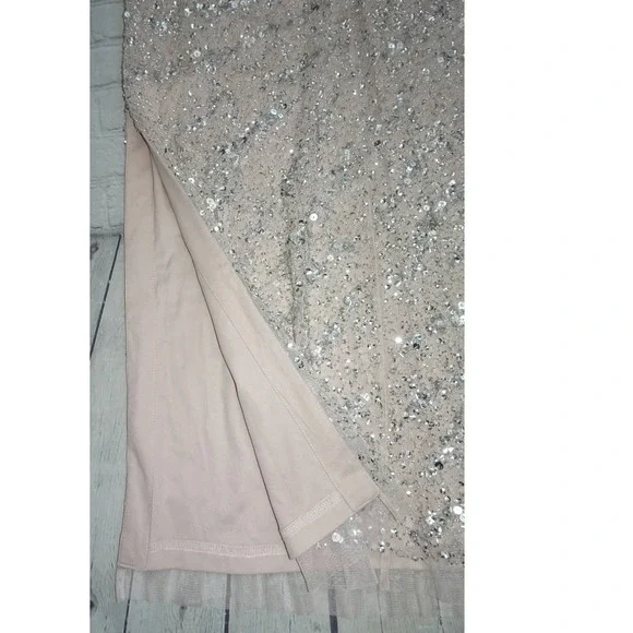 Adrianna Papell Women's Short-Sleeve All Over Sequin Gown, Size 6 - Picture 6 of 7